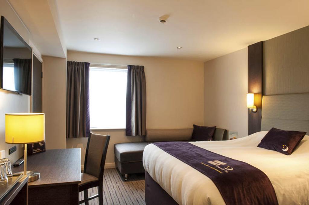 Premier Inn Southampton City Centre חדר תמונה