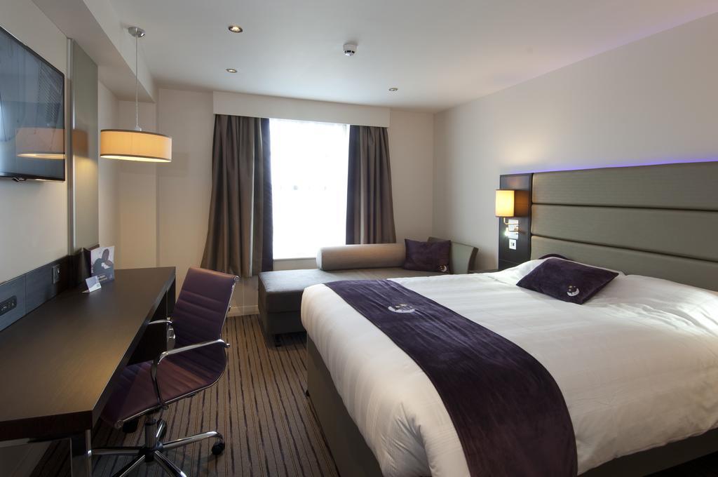 Premier Inn Southampton City Centre חדר תמונה