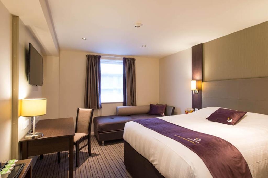 Premier Inn Southampton City Centre חדר תמונה